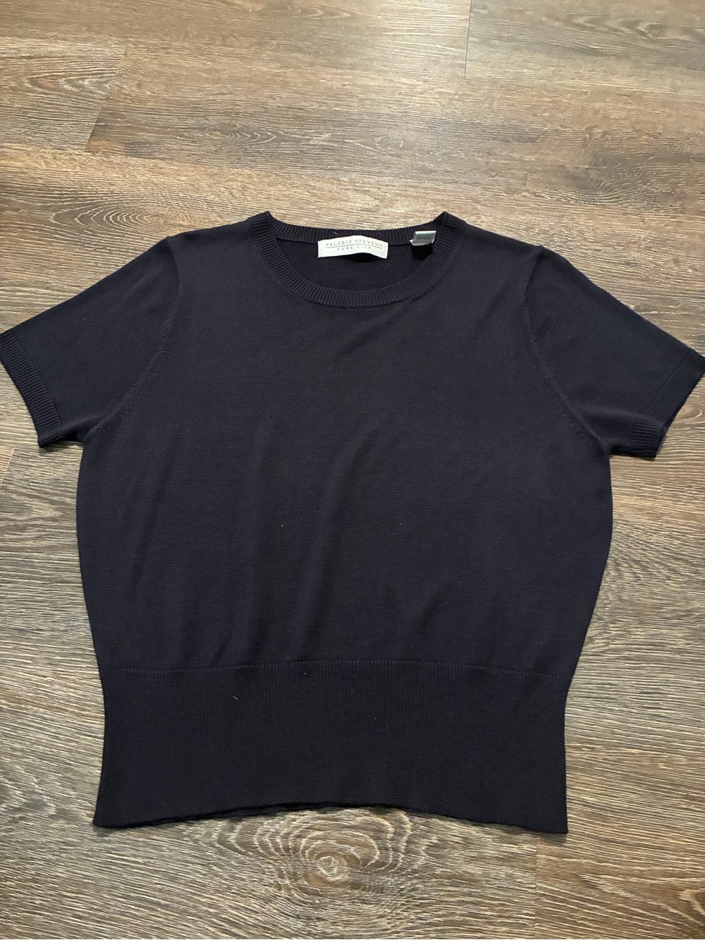 💯 Silk Black Short-Sleeve Knit Top